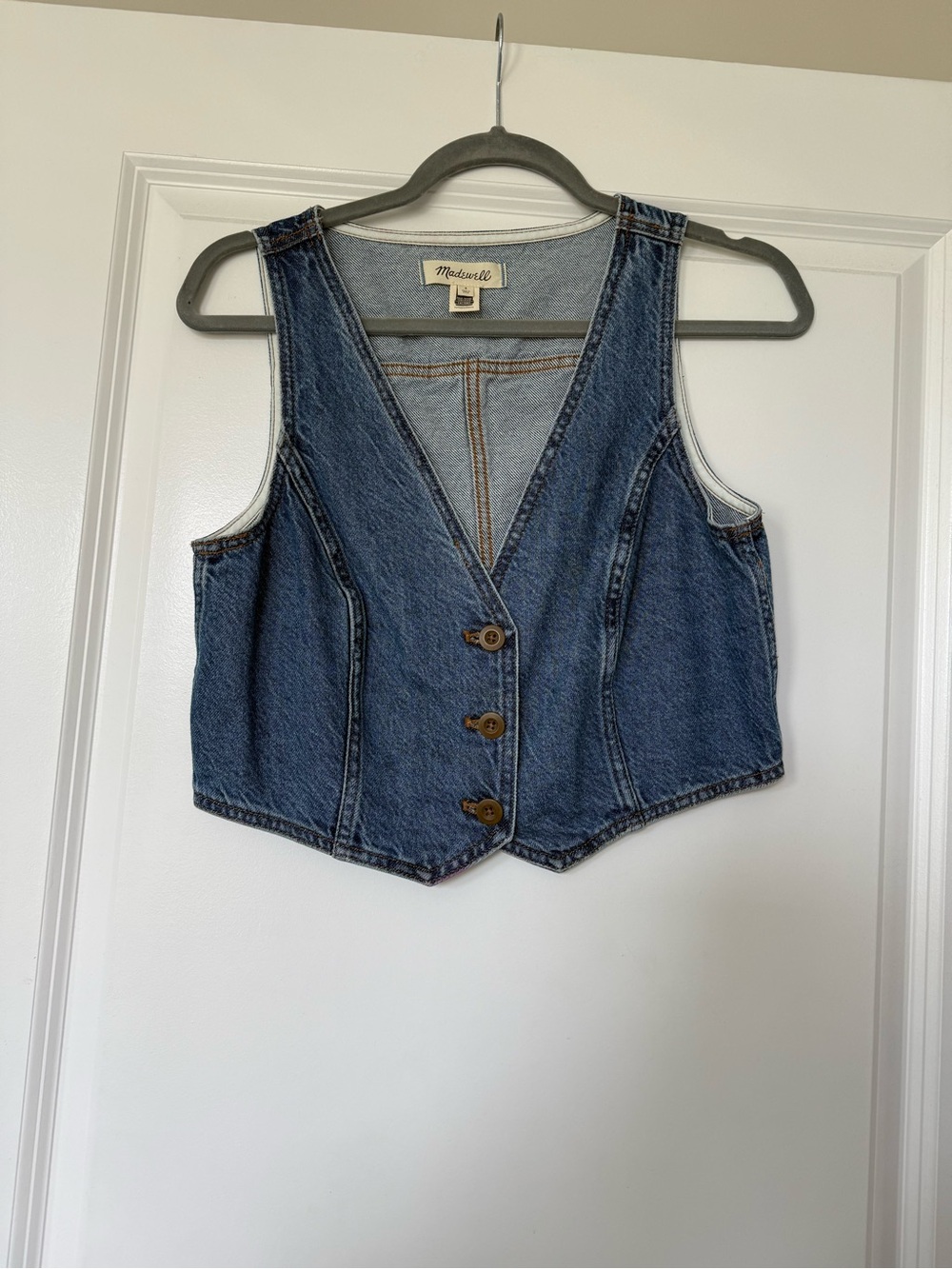 Madewell Cropped Denim Vest in Medium Blue